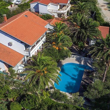 Beach Boy & Pool Girl Apartments Vir Exterior foto