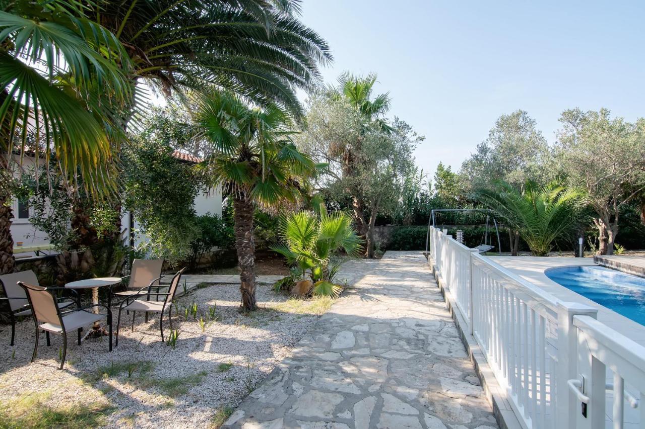 Beach Boy & Pool Girl Apartments Vir Exterior foto