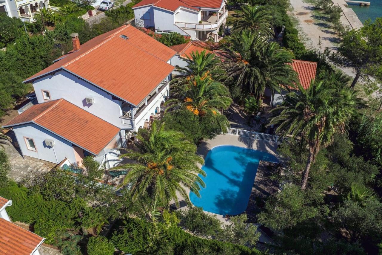 Beach Boy & Pool Girl Apartments Vir Exterior foto